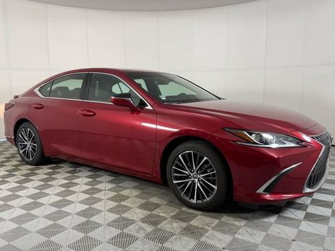 Used 2025 Lexus ES 300h w/ Premium Package image 7