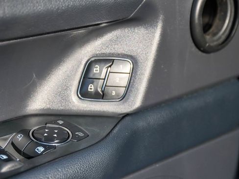 Used 2024 Ford Expedition Max XLT image 11