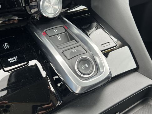 Used 2025 Acura MDX SH-AWD w/ Technology Package image 23