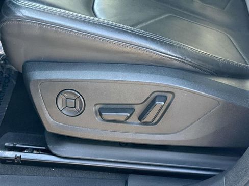 Used 2024 Audi Q3 2.0T Premium image 23