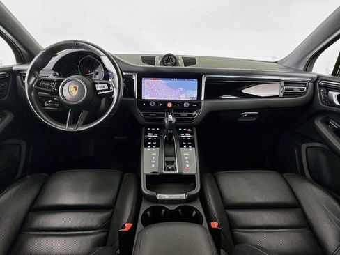 Certified 2024 Porsche Macan AWD/4WD image 11