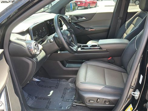 Certified 2025 Chevrolet Equinox LT w/ Convenience Package II FWD image 10
