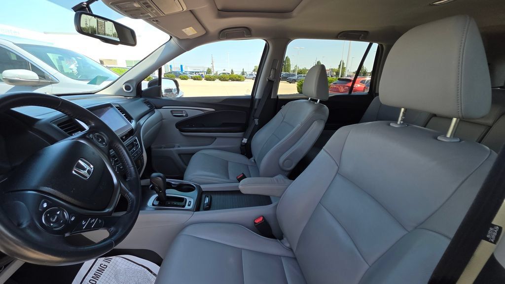 Used 2017 Honda Pilot EX-L image 11