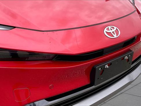 Used 2024 Toyota Prius XLE AWD/4WD image 30