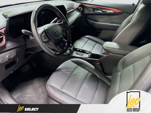 Used 2025 Chevrolet TrailBlazer RS w/ Convenience Package AWD/4WD image 12