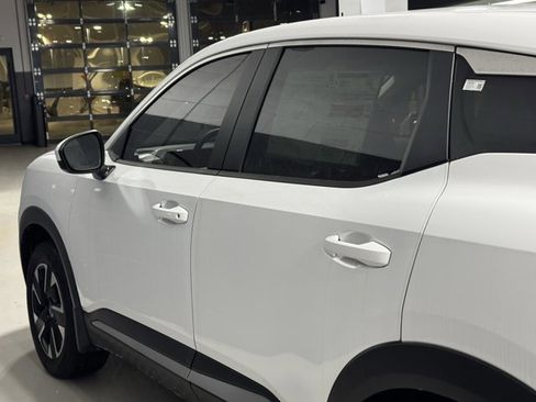 New 2025 Nissan Kicks SV image 10