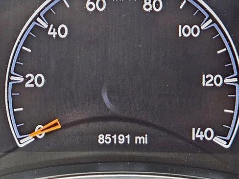 Used 2018 Jeep Grand Cherokee Limited AWD/4WD image 12