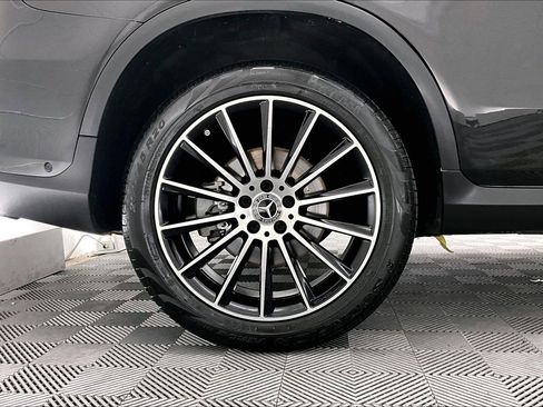 Used 2021 Mercedes-Benz GLC 300 image 8