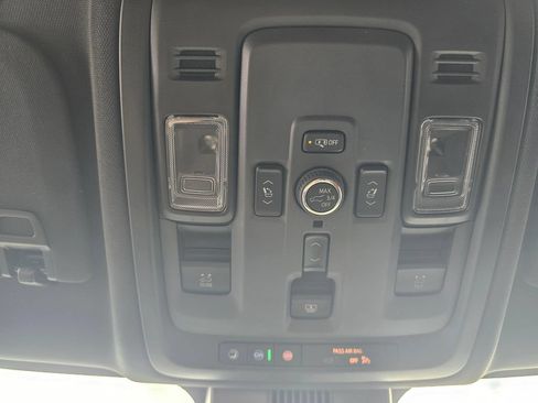 Used 2025 Chevrolet Tahoe Z71 w/ Z71 Off-Road Package AWD/4WD image 35