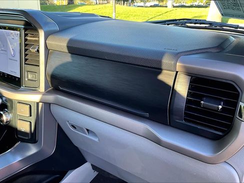 Used 2025 Ford F150 XLT w/ Equipment Group 301A Standard image 17