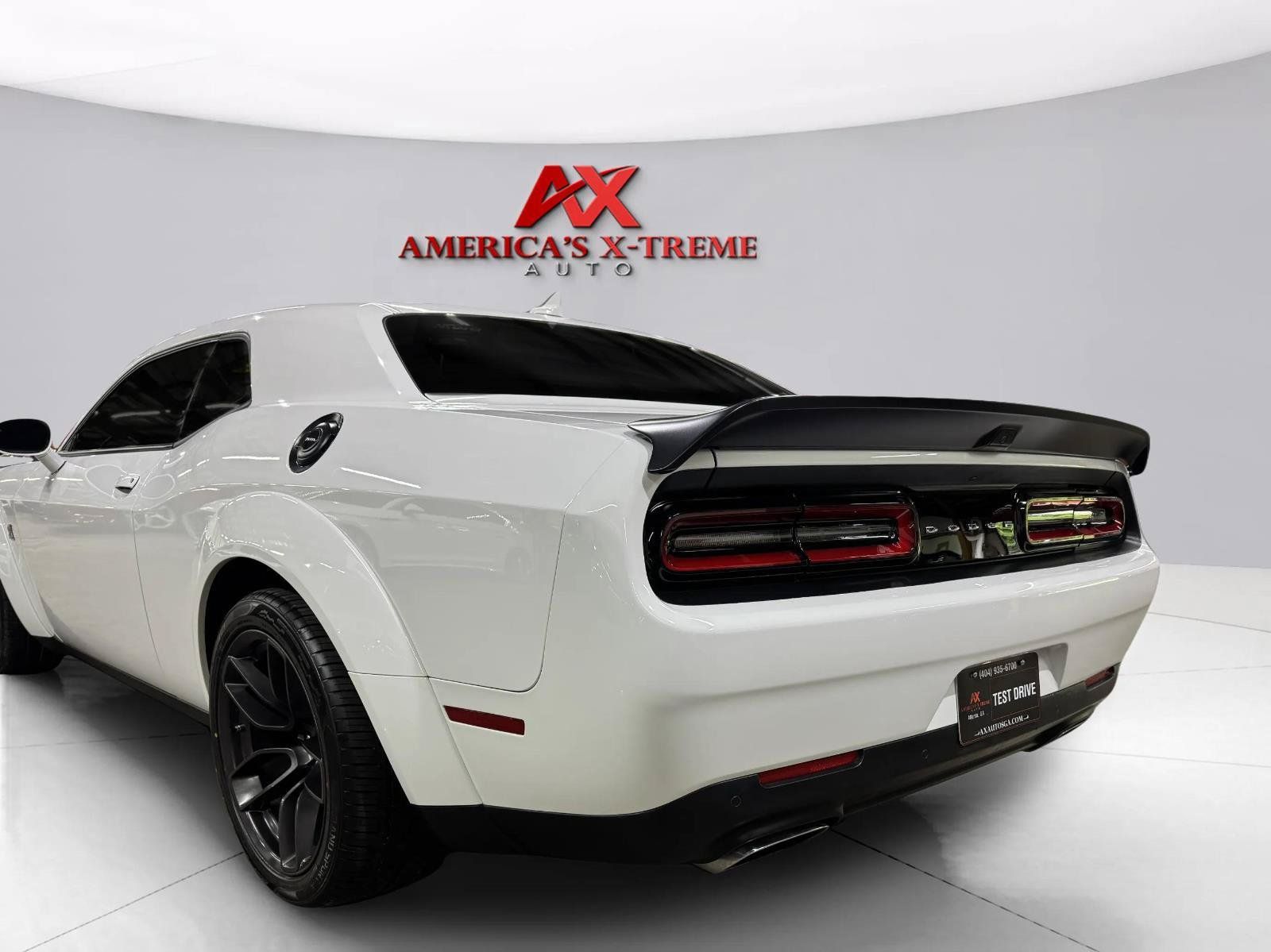 Used 2020 Dodge Challenger R/T Scat Pack RWD image 4