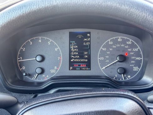 Certified 2025 Toyota Corolla LE image 27