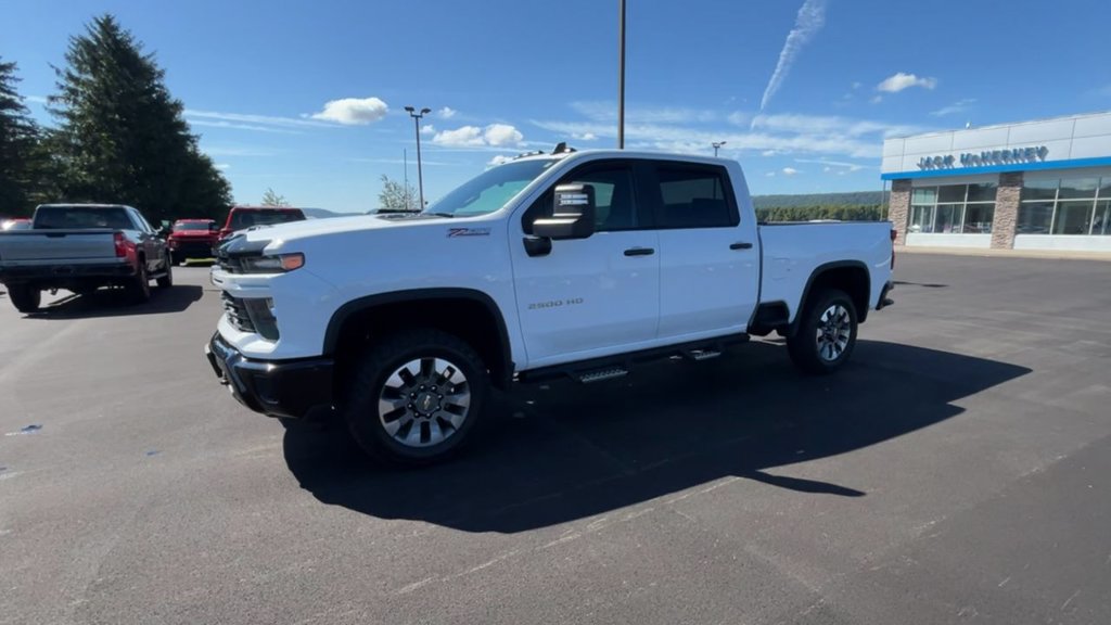 Used 2024 Chevrolet Silverado 2500 Custom w/ Custom Value Package AWD/4WD image 4