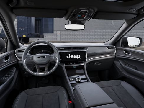 New 2026 Jeep Grand Cherokee L 4WD image 8