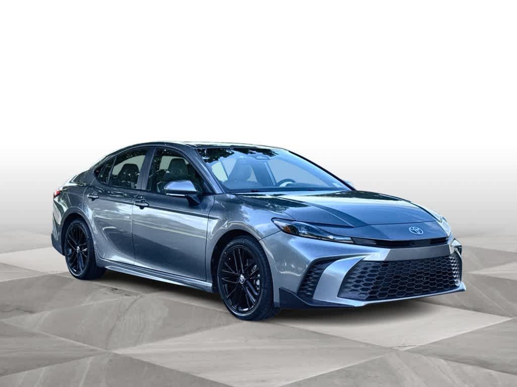 Used 2025 Toyota Camry SE w/ Convenience Package FWD image 2