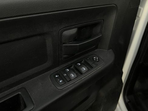 Used 2018 RAM 3500 Tradesman w/ Chrome Appearance Group image 27