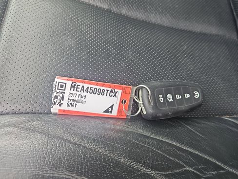 Used 2017 Ford Expedition Limited w/ Equipment Group 301A AWD/4WD image 21