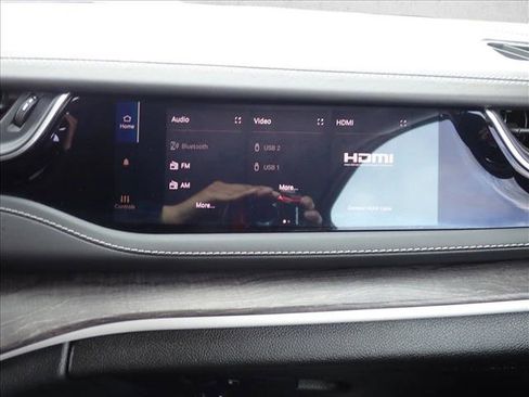 Used 2023 Jeep Grand Cherokee 4WD 4xe w/ Luxury Tech Group II image 24