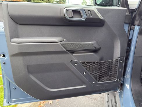 New 2025 Ford Bronco Outer Banks w/ Black Appearance Package image 11