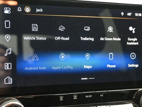 Used 2024 Chevrolet Colorado Trail Boss w/ Technology Package image 12