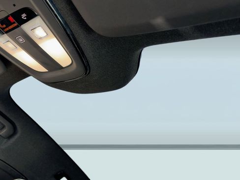 Used 2025 Volvo EC40 Ultra image 16