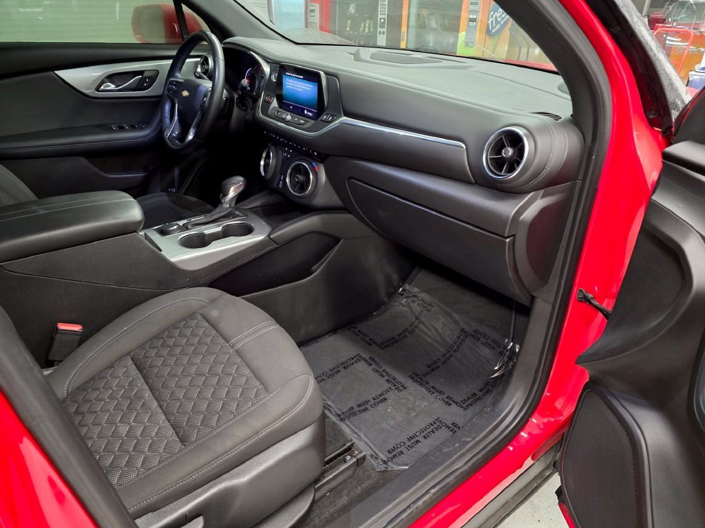 Used 2020 Chevrolet Blazer LT FWD image 31