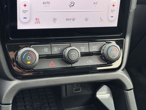 Used 2024 Ford Ranger Lariat w/ FX4 Off-Road Package image 27