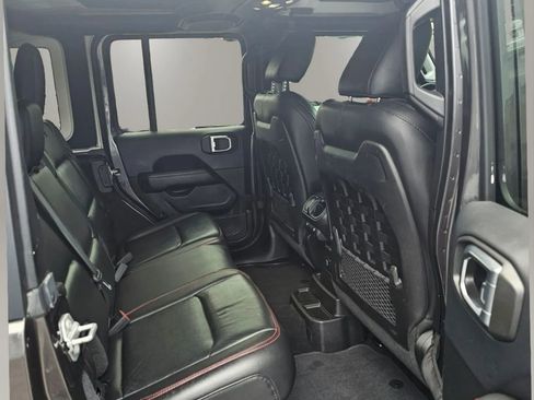 Used 2019 Jeep Wrangler Unlimited Rubicon w/ Dual Top Group AWD/4WD image 9