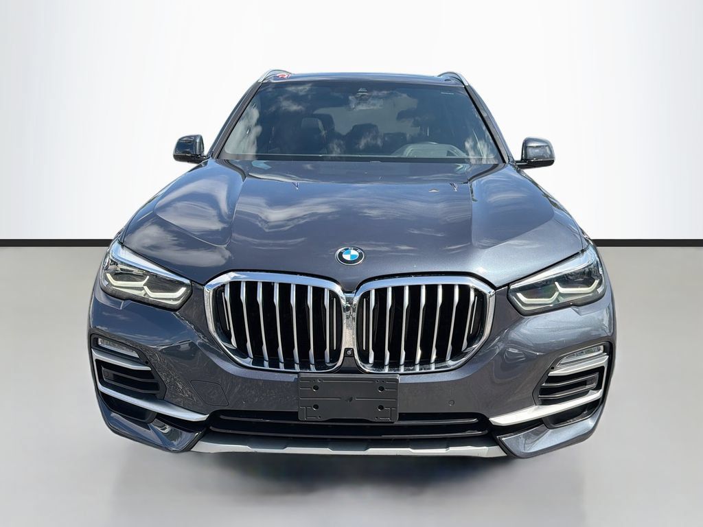 Used 2021 BMW X5 xDrive40i w/ Premium Package 2 AWD/4WD image 2