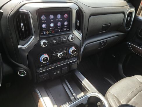 Used 2021 GMC Sierra 2500 Denali AWD/4WD image 23