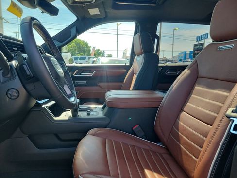 Used 2026 GMC Sierra 1500 Denali Ultimate AWD/4WD image 16