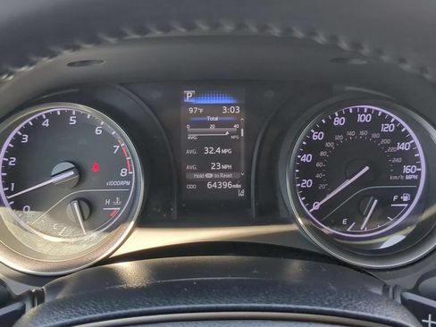 Used 2022 Toyota Camry SE w/ Carpet Mat Package (TMS) FWD image 14