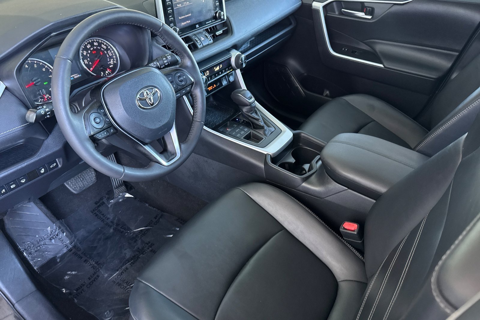 Certified 2020 Toyota RAV4 XLE Premium AWD/4WD image 9