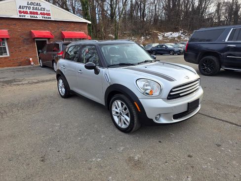 Used 2014 MINI Cooper Countryman w/ Premium Package image 3