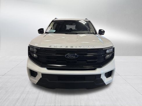 Used 2025 Ford Expedition Active image 2