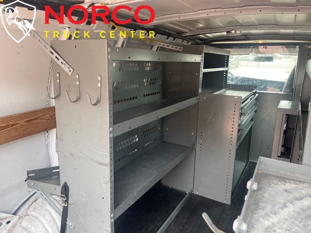 Used 2014 Chevrolet Express 2500 RWD image 13