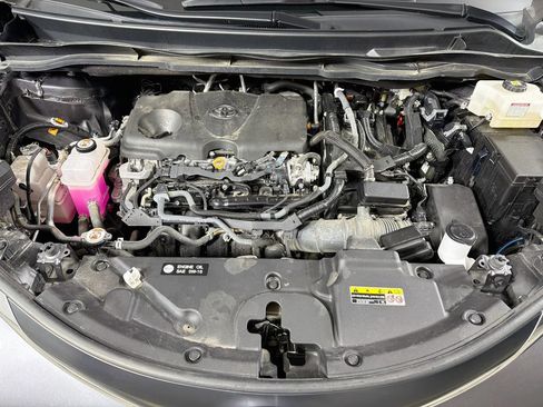 Used 2025 Toyota Sienna XLE FWD image 28