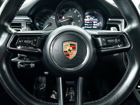 Used 2022 Porsche Macan AWD/4WD image 16