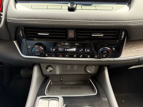 New 2026 Nissan Rogue Platinum w/ Platinum Premium Package image 33