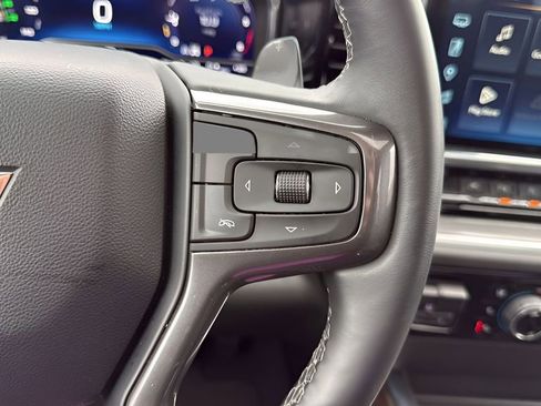 Used 2025 Chevrolet Silverado 1500 High Country w/ Technology Package image 36