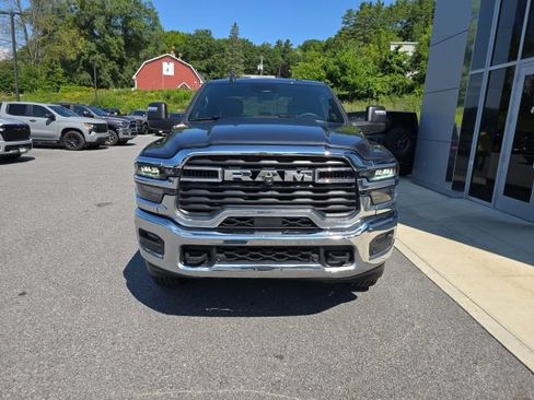 Used 2026 RAM 2500 Big Horn AWD/4WD image 2