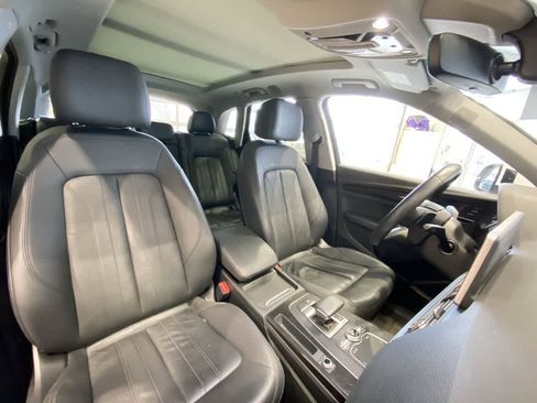 Used 2020 Audi Q5 e Prestige w/ Prestige Package image 25