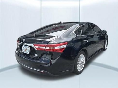 Used 2014 Toyota Avalon Limited w/ Technology Package FWD image 3
