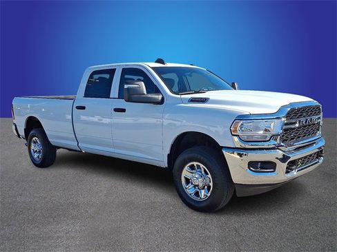 Used 2023 RAM 2500 Tradesman w/ Chrome Appearance Group image 3