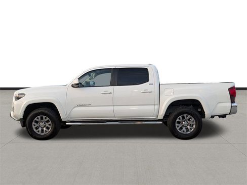 Used 2019 Toyota Tacoma SR5 image 8