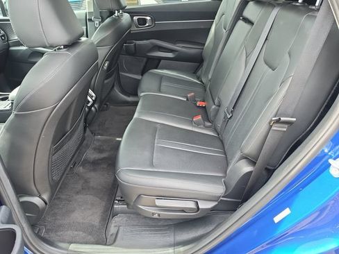 Used 2022 Kia Sorento S FWD image 16