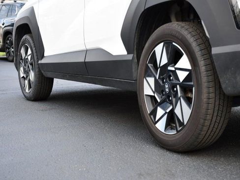 Used 2024 Hyundai Kona SEL image 9