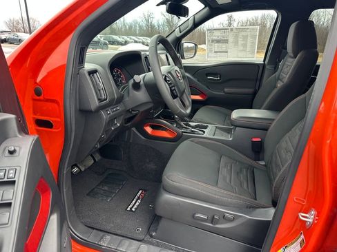 New 2025 Nissan Frontier PRO-4X w/ Pro Convenience Package image 24
