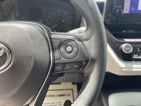 Used 2024 Toyota Corolla SE FWD image 24
