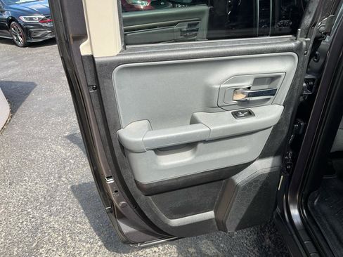 Used 2016 RAM 1500 Classic SLT image 25